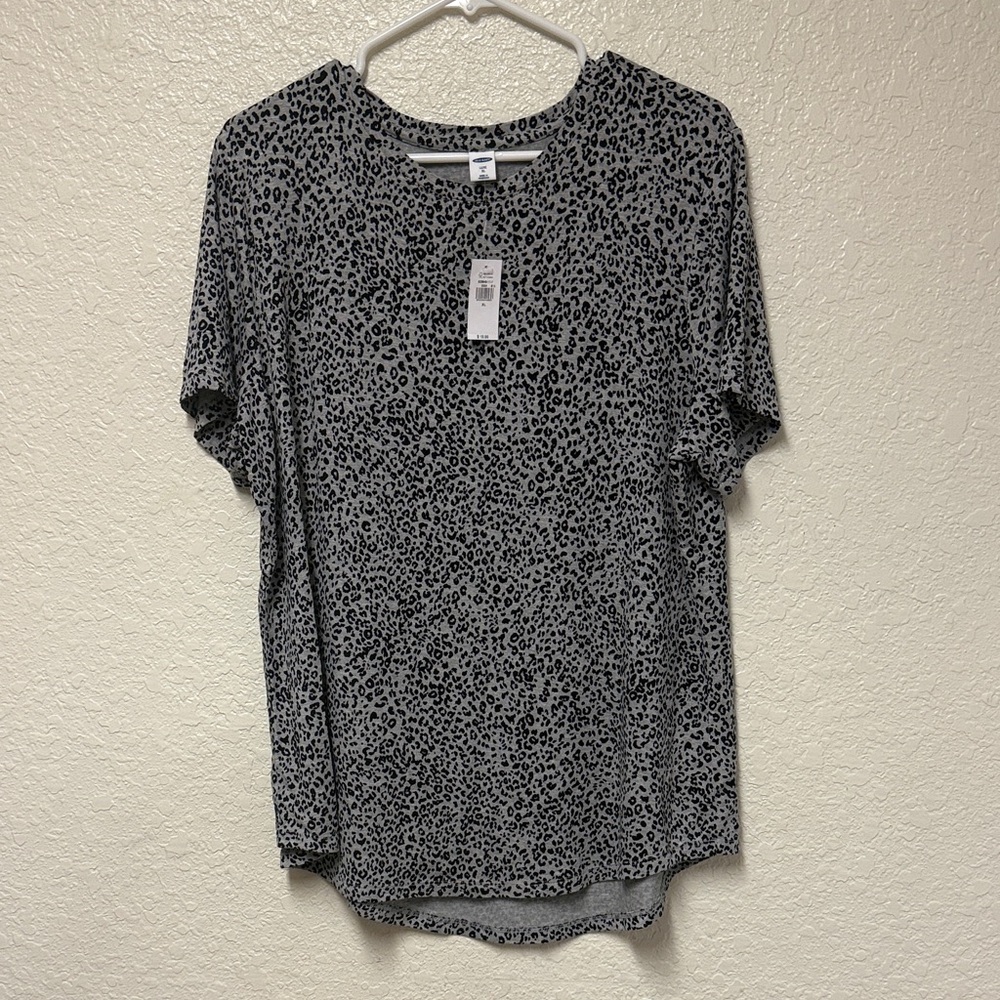 NWT OLD NAVY Gray Leopard Print Short Sleeve Top - Picture 4 of 12